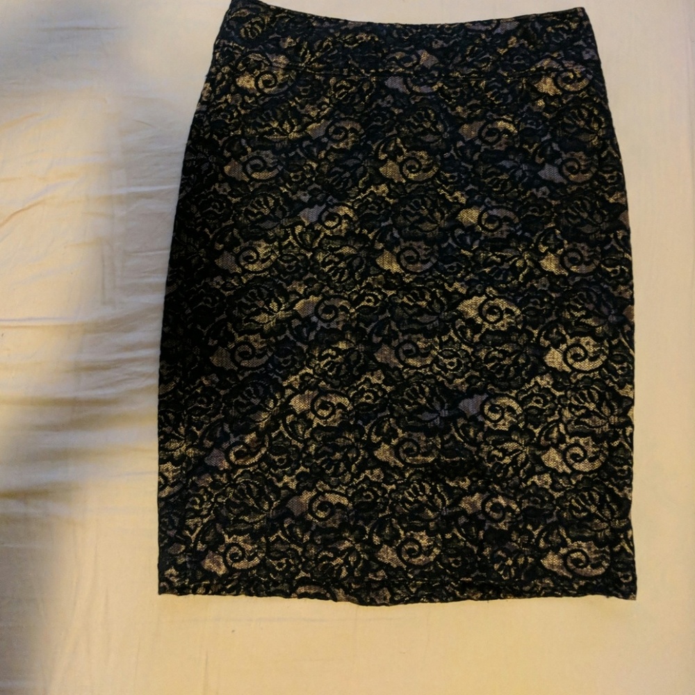 Forever 21 Metallic Copper & Black Lace Skirt EUC